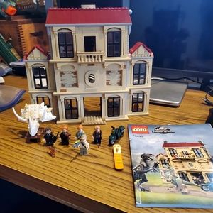LEGO Jurassic World: Indoraptor Rampage at Lockwood Estate